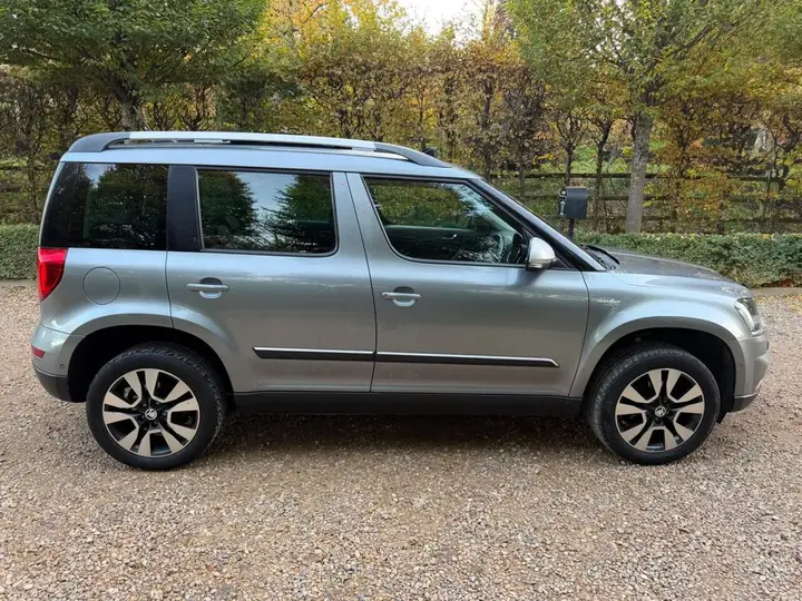 Skoda Yeti 2016 photo 4