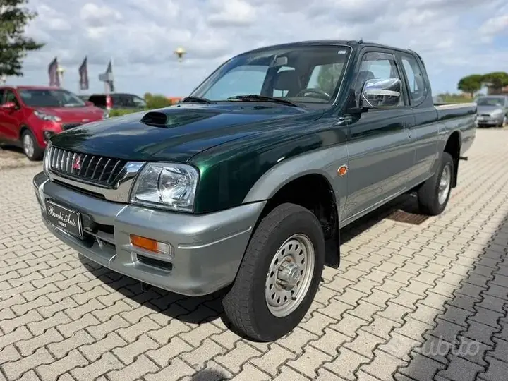 Mitsubishi L200 1999 photo 2