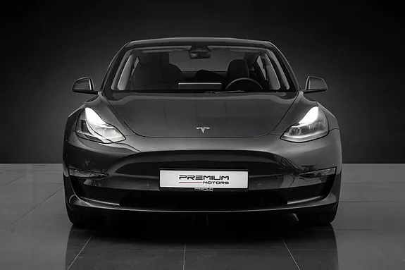 Tesla Model 3 2022 photo 3