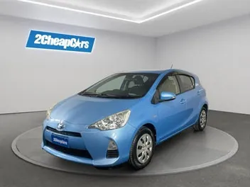 Toyota Aqua 2013 photo 2