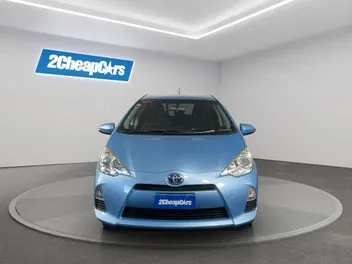 Toyota Aqua 2013 photo 3