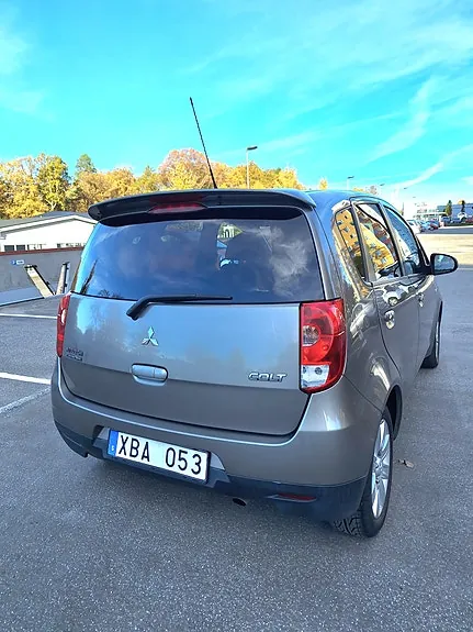Mitsubishi Colt 2010 photo 4