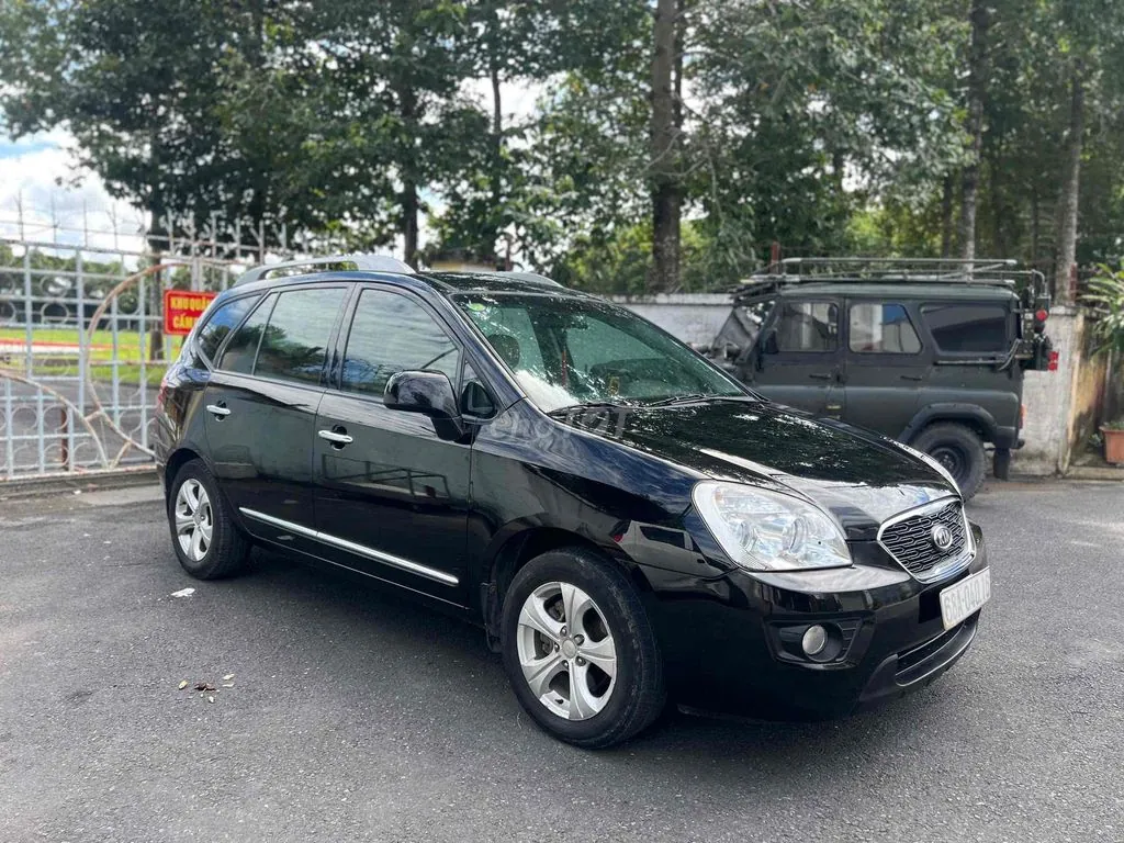 Kia Carens 2016 photo 2