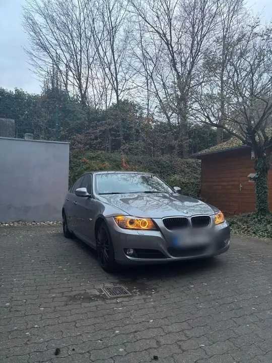 BMW 318I