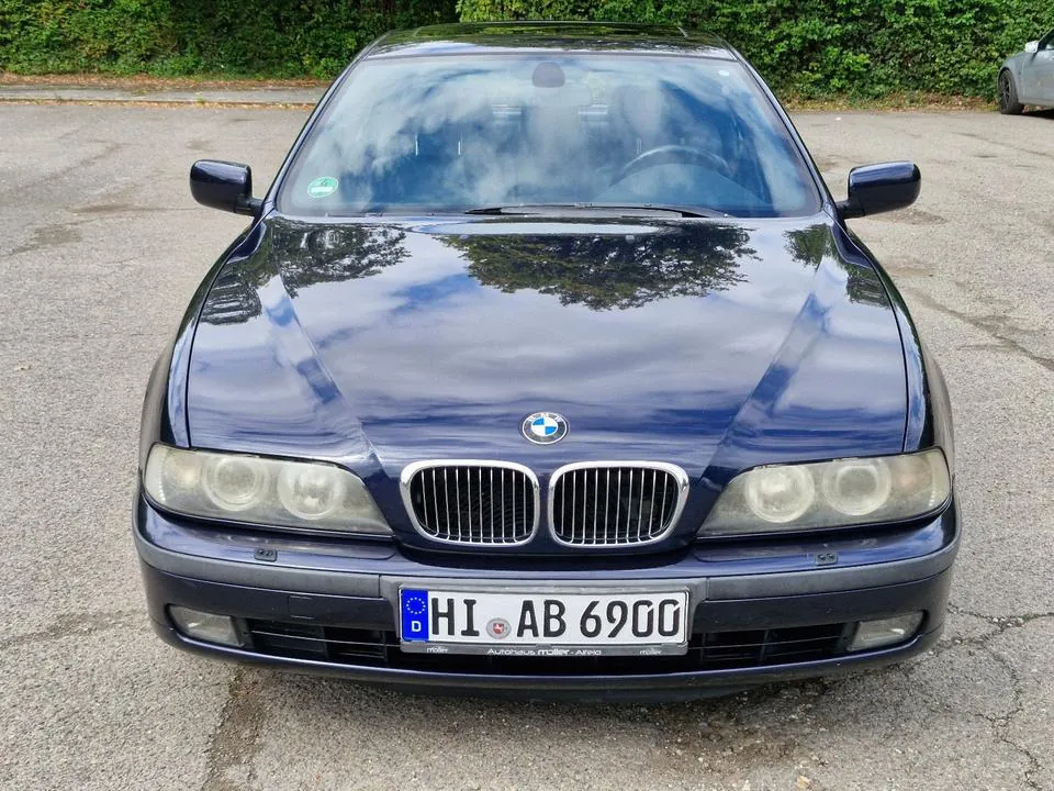 BMW 528I