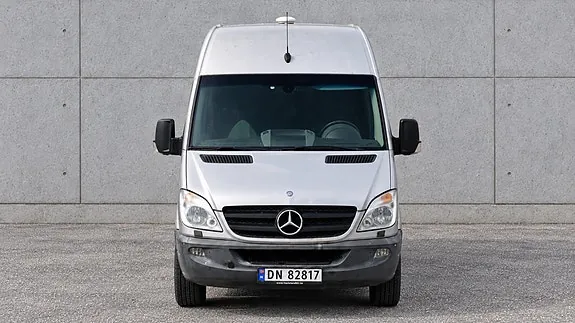 Mercedes-Benz Sprinter 2012 photo 2