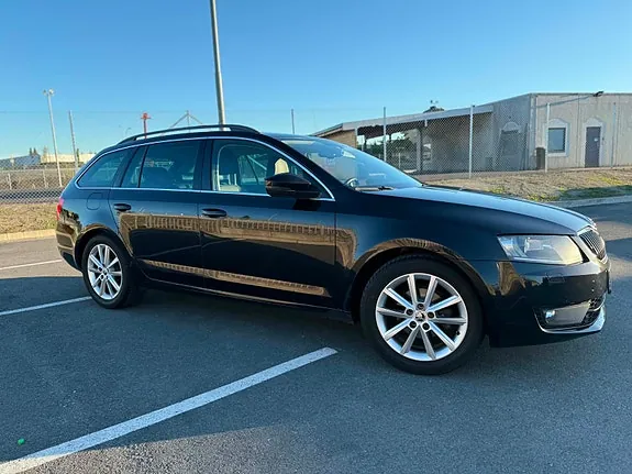 Skoda Octavia 2015 photo 2