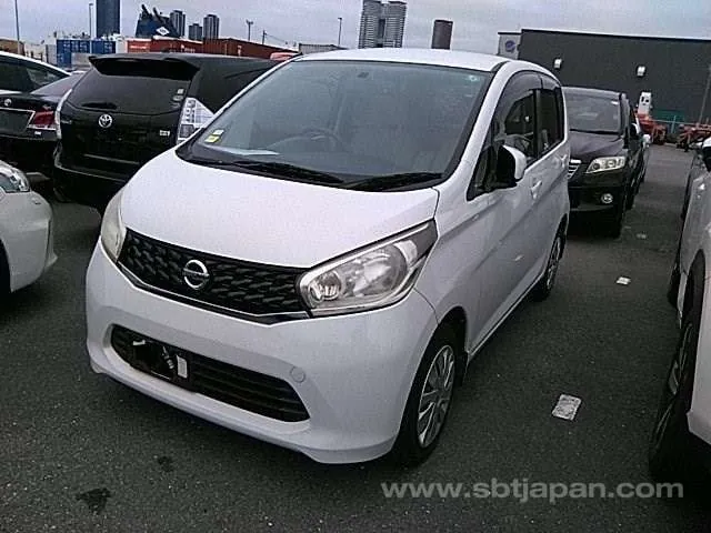 Nissan Dayz 2013 photo 2