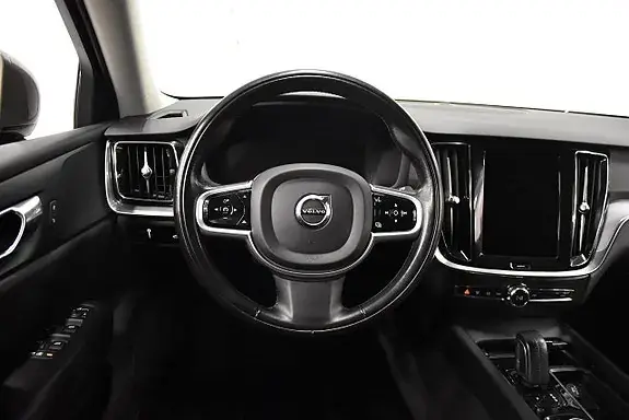 Volvo V60 Cross Country 2021 photo 2
