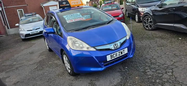 Honda Jazz 2011 photo 2