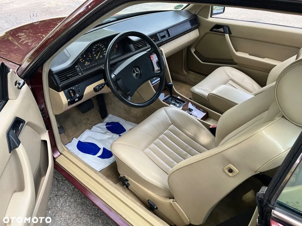 Mercedes-Benz W124 1988 photo 5
