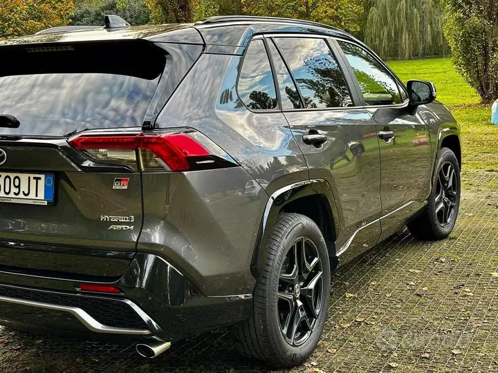 Toyota Rav4 2024 photo 3