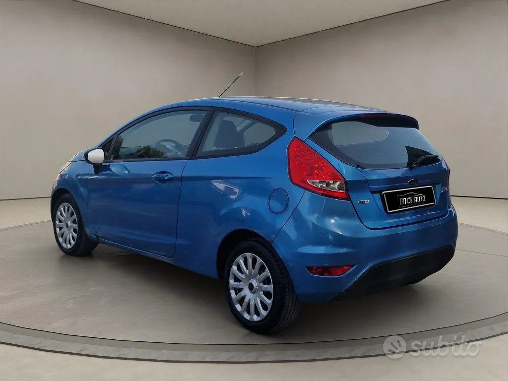 Ford Fiesta 2010 photo 3