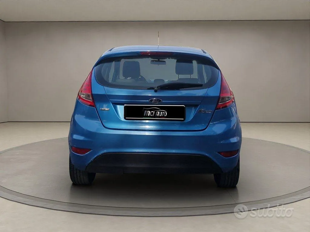 Ford Fiesta 2010 photo 4