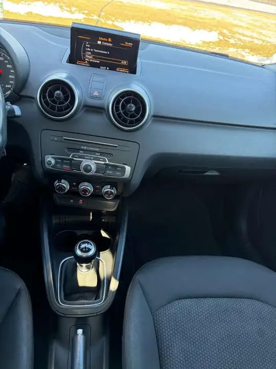 Audi A1 2017 photo 2