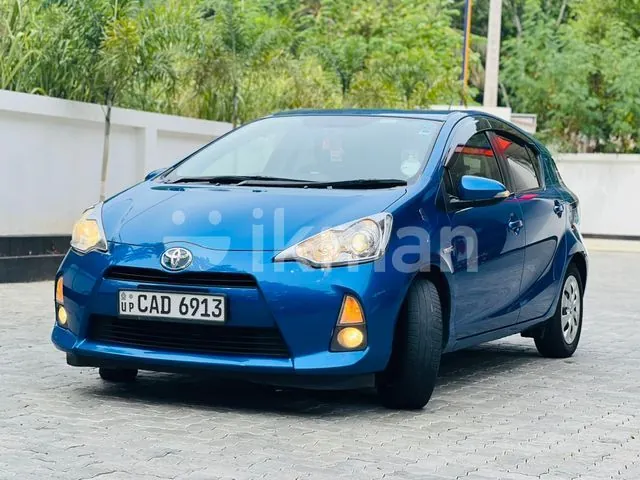 Toyota Aqua 2013 photo 3