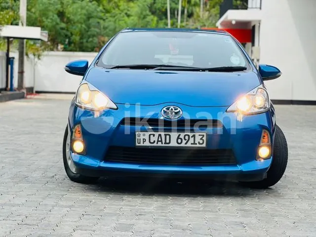 Toyota Aqua 2013 photo 2