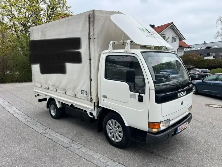 Nissan Cabstar