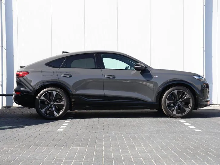 Audi Q6 2025 photo 2