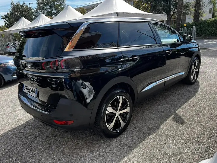 Peugeot 5008 2021 photo 4