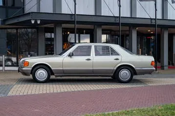 Mercedes-Benz S-Class 1986 photo 2
