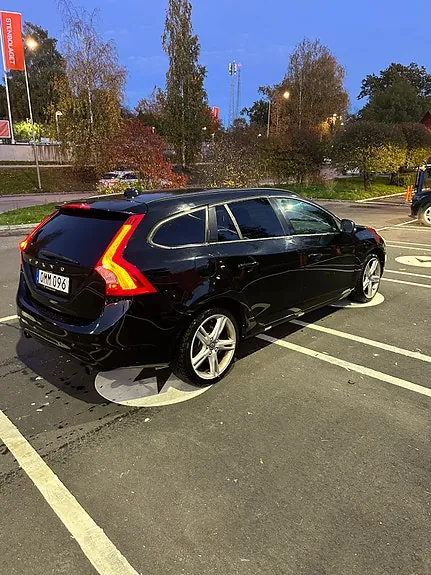Volvo V60 2018 photo 2