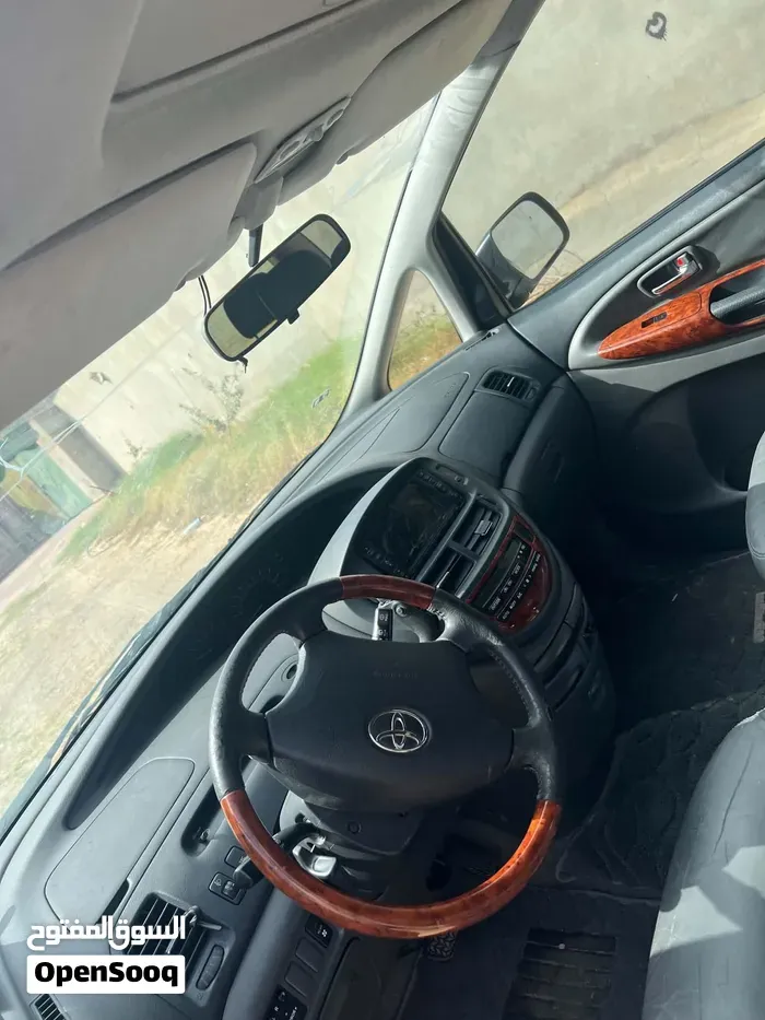 Toyota Previa 2007 photo 2