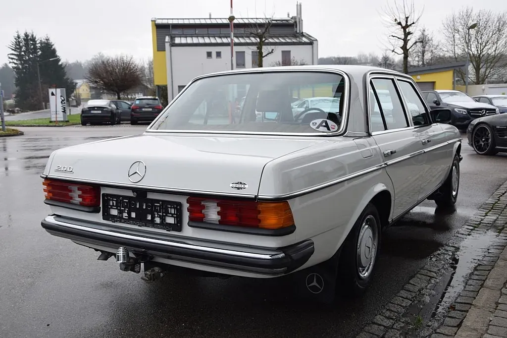 Mercedes-Benz Sonstige 1980 photo 3