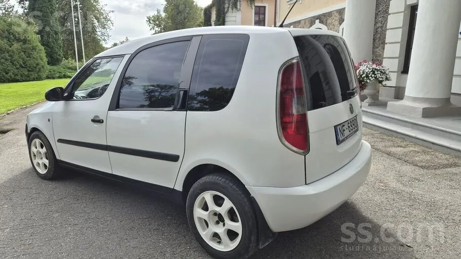 Skoda Roomster 2012 photo 5