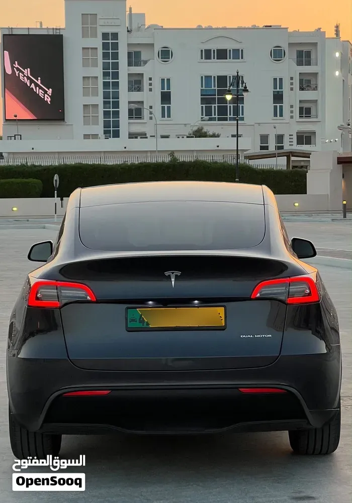 Tesla Model Y 2024 photo 2