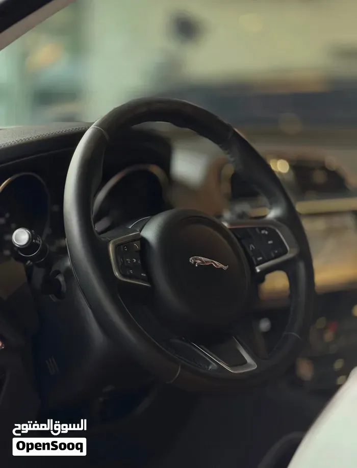 Jaguar F-Pace 2020 photo 4