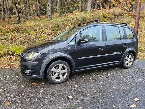 Volkswagen Touran 2010 photo 4