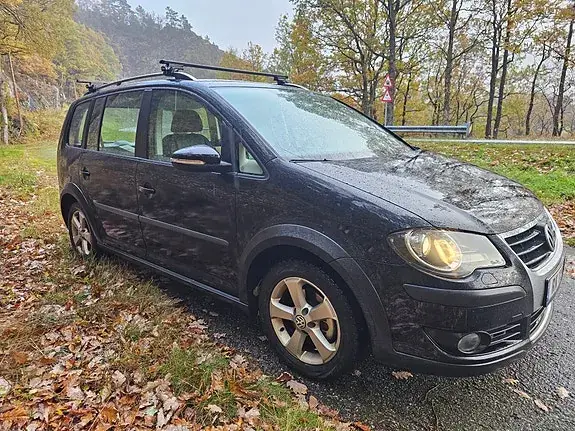 Volkswagen Touran 2010 photo 5