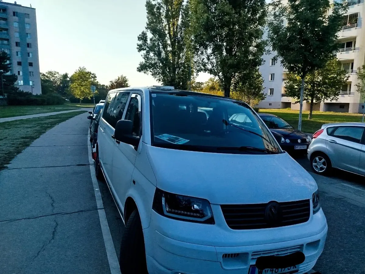 Volkswagen T5 2008 photo 2