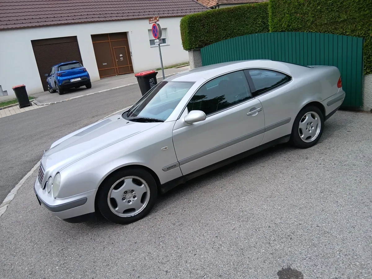 Mercedes-Benz Clk-Class 1999 photo 2
