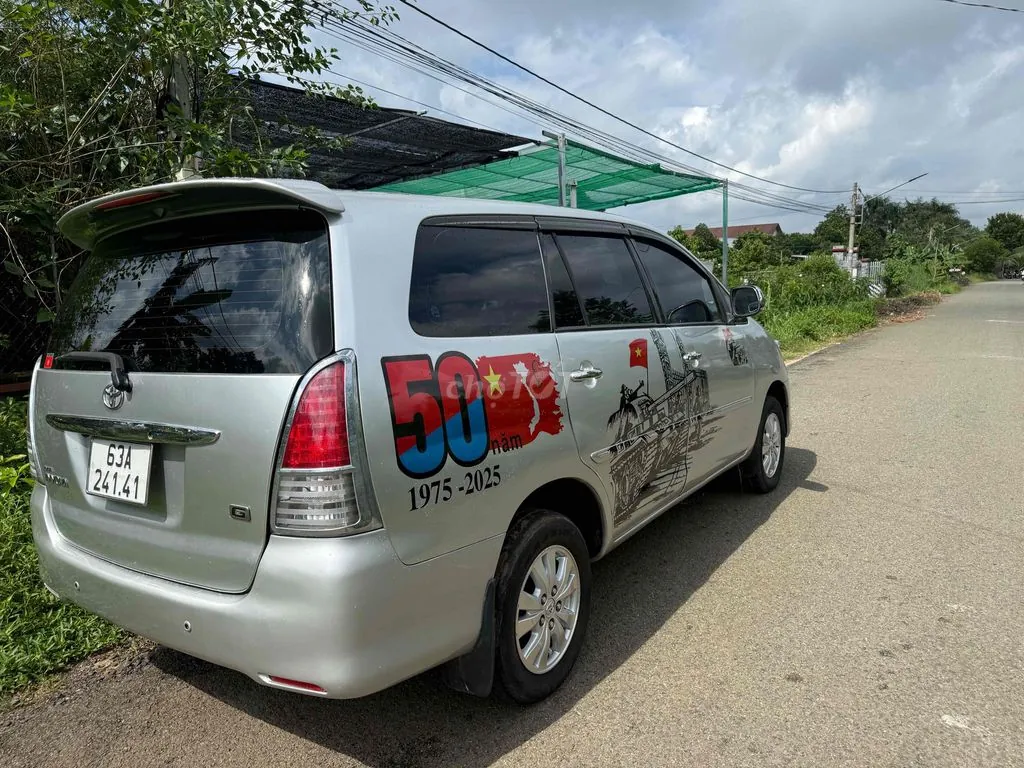 Toyota Innova 2009 photo 4