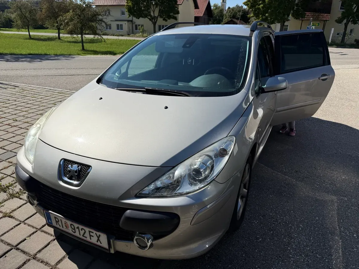 Peugeot 306