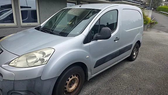 Peugeot Partner 2011 photo 2