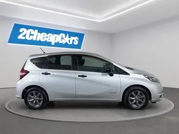 Nissan Note 2018 photo 5