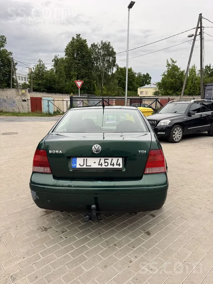 Volkswagen Bora 2000 photo 3
