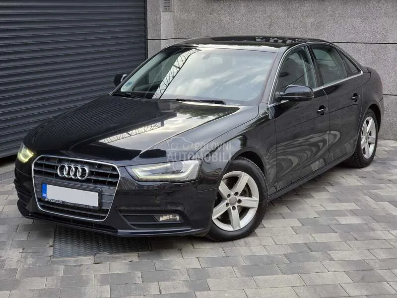 Audi A4 2012 photo 2