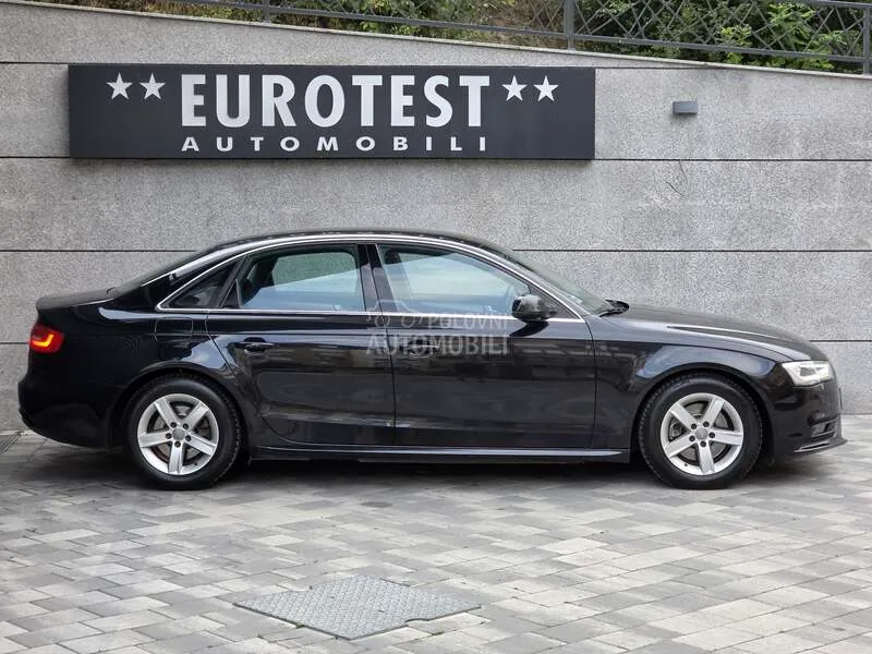 Audi A4 2012 photo 5