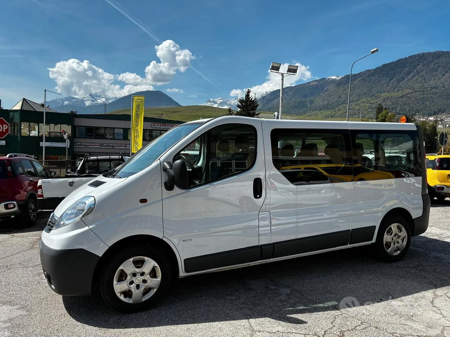 Opel Vivaro 2013 photo 4
