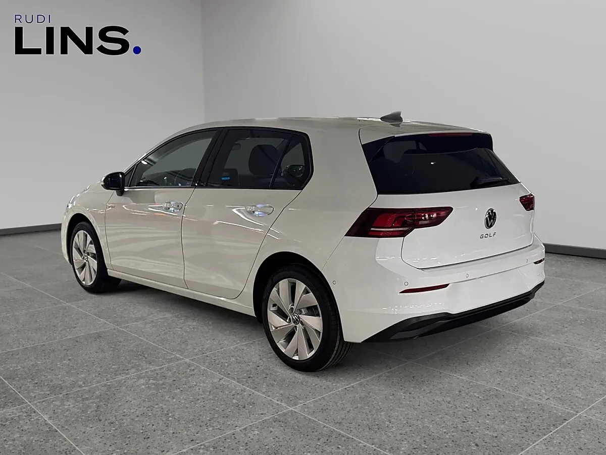 Volkswagen Golf 2025 photo 3