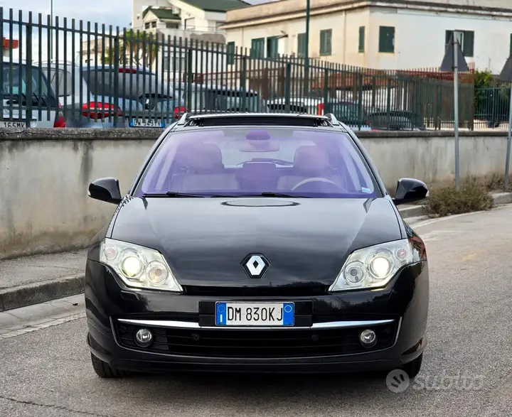 Renault Laguna 2009 photo 2