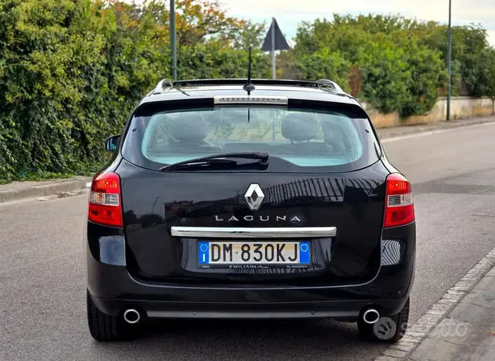 Renault Laguna 2009 photo 4