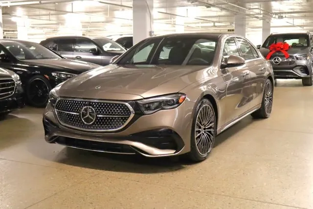 Mercedes-Benz E-Class 2026 photo 4