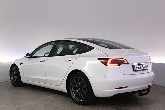 Tesla Model 3 2023 photo 4