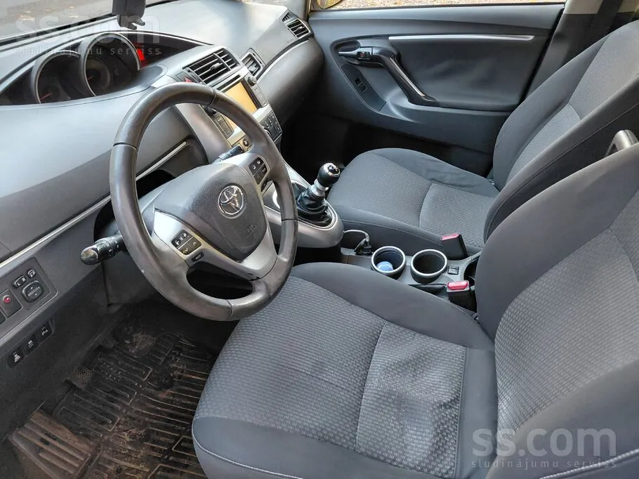 Toyota Verso 2013 photo 5