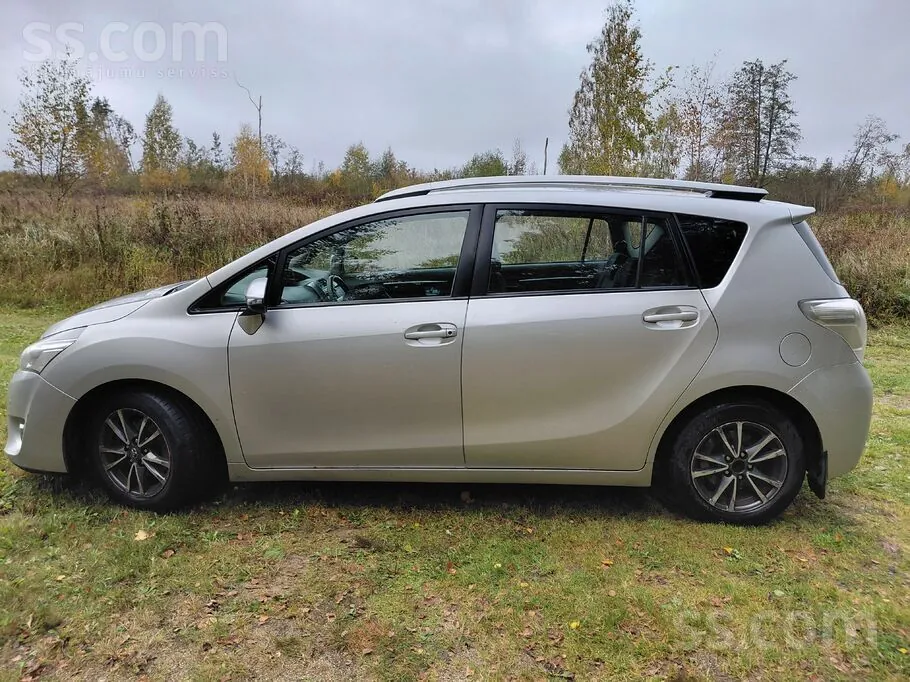 Toyota Verso 2013 photo 4